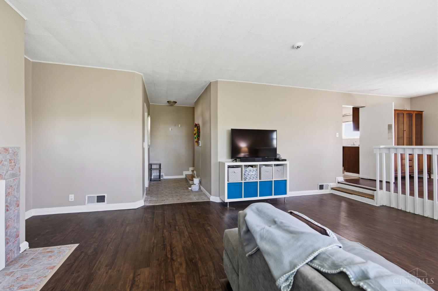 2400 Homestead Place