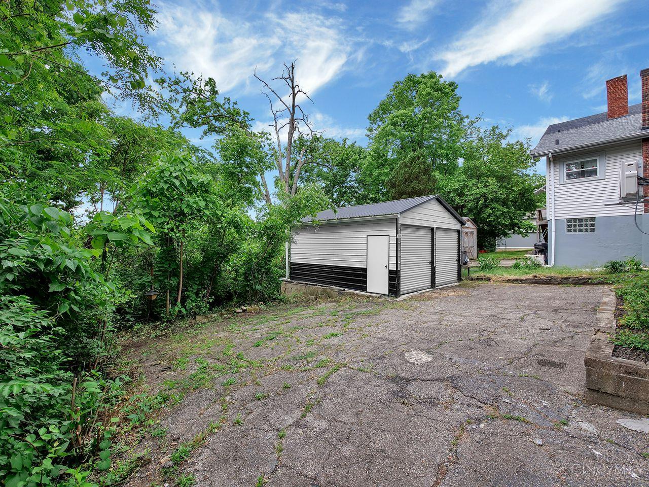 2361 Highland Avenue