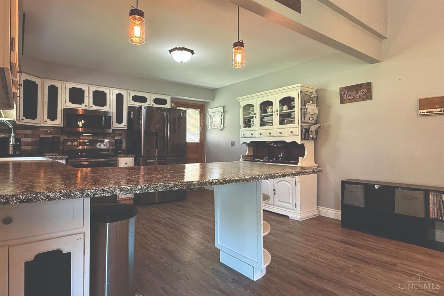 3897 Robinhill Drive