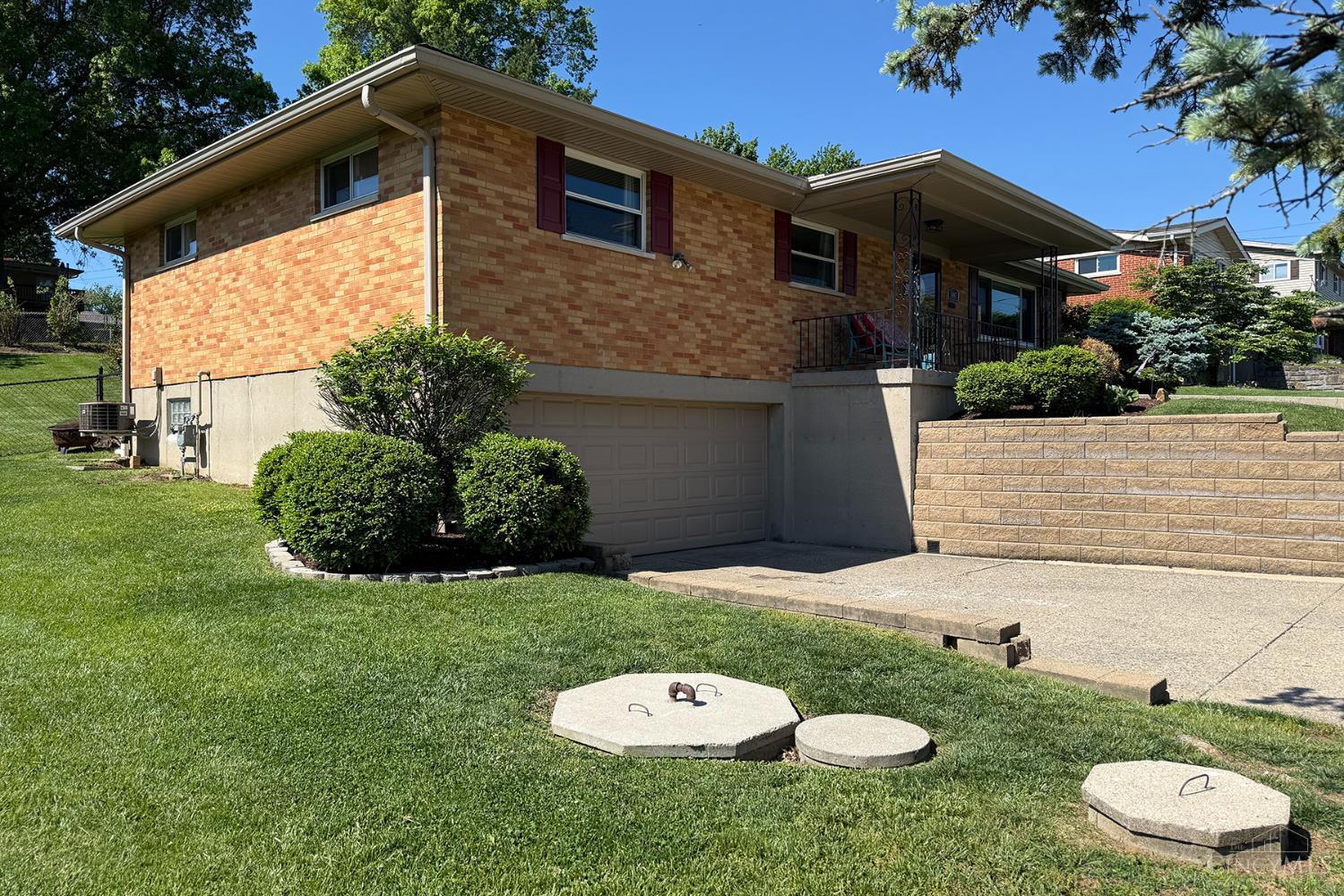 3897 Robinhill Drive