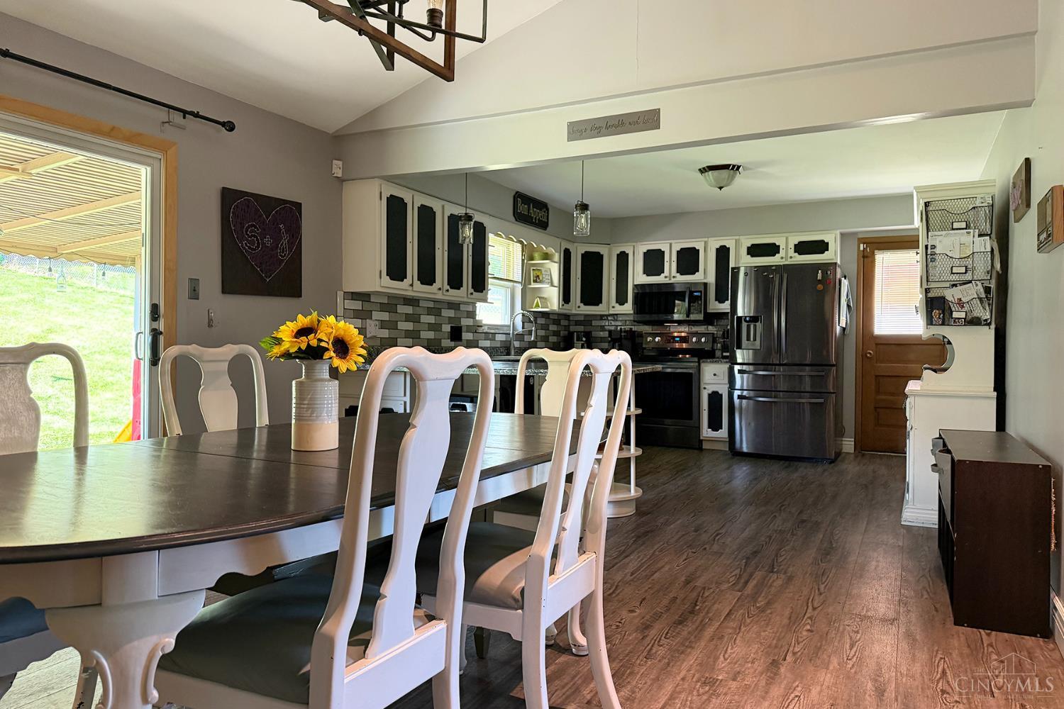 3897 Robinhill Drive