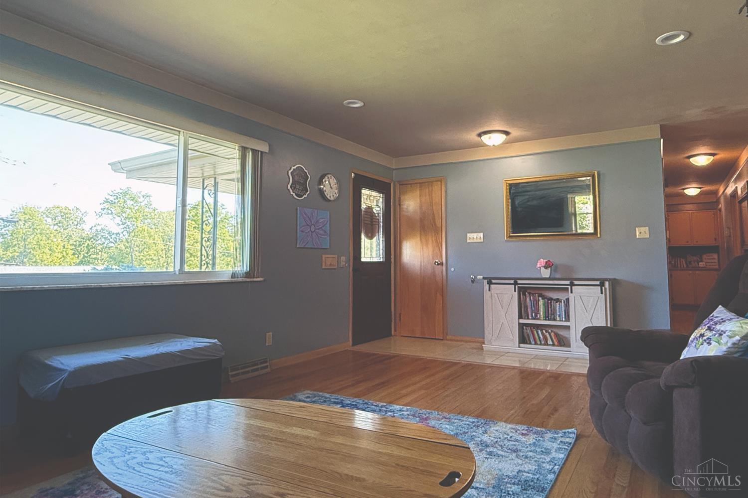3897 Robinhill Drive