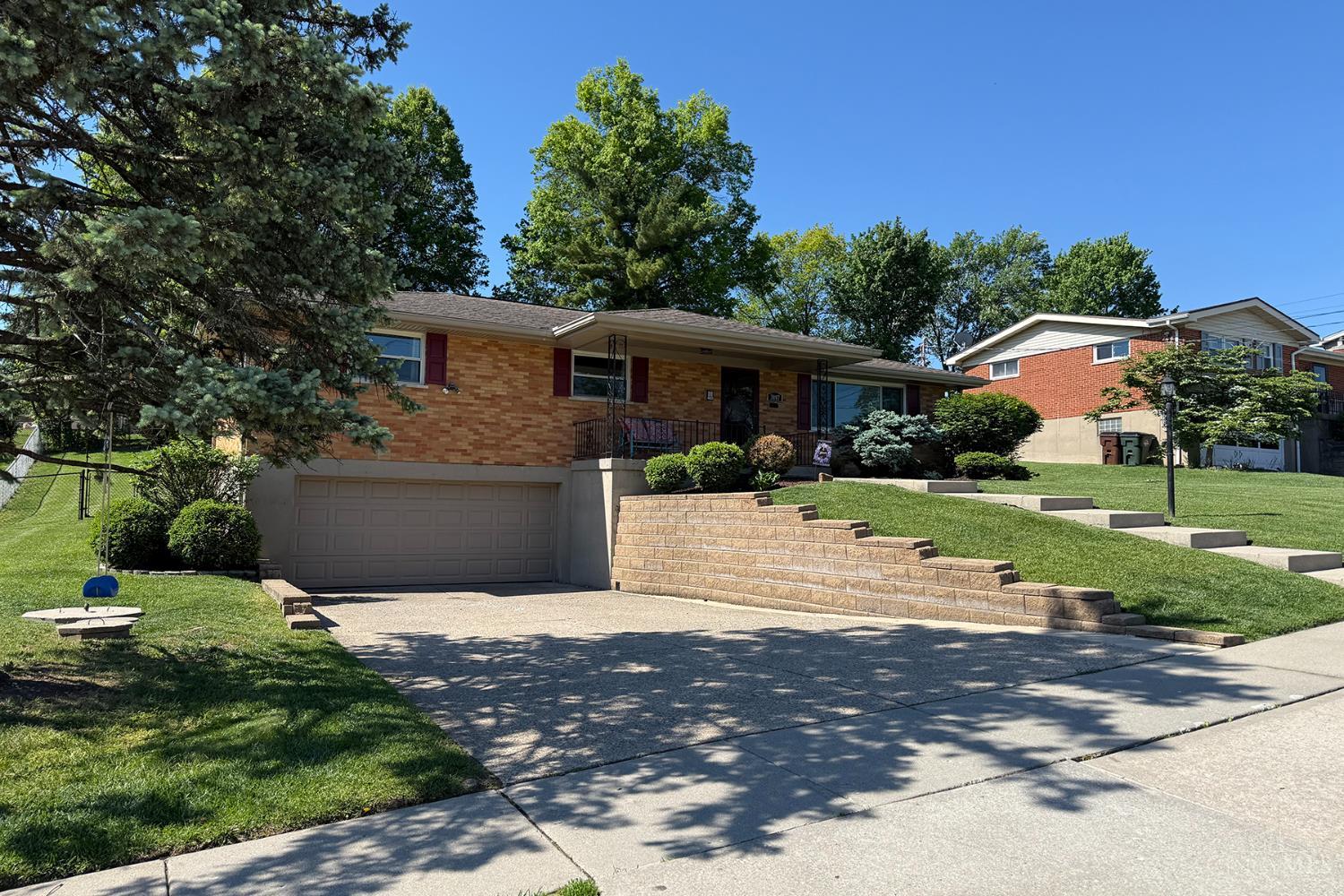3897 Robinhill Drive