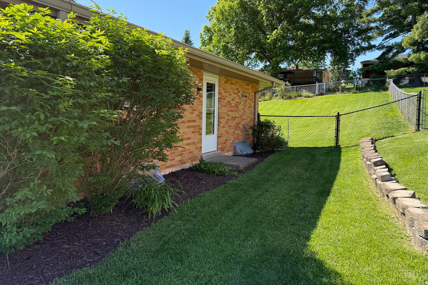 3897 Robinhill Drive