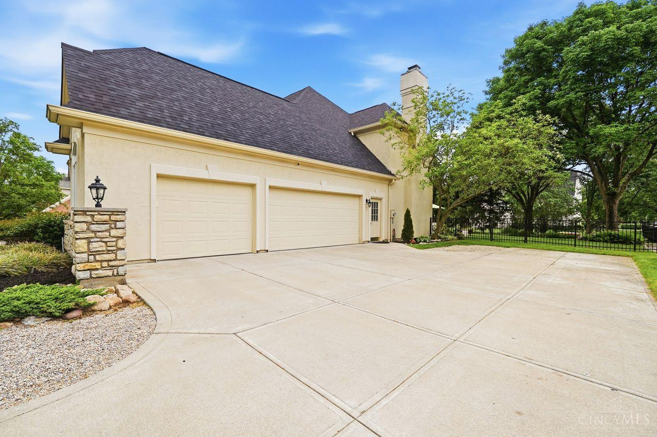 8623 Old Stone Court