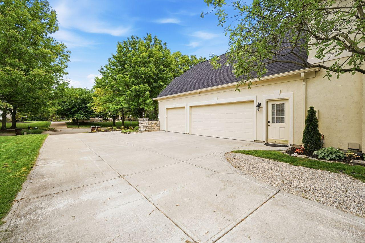 8623 Old Stone Court