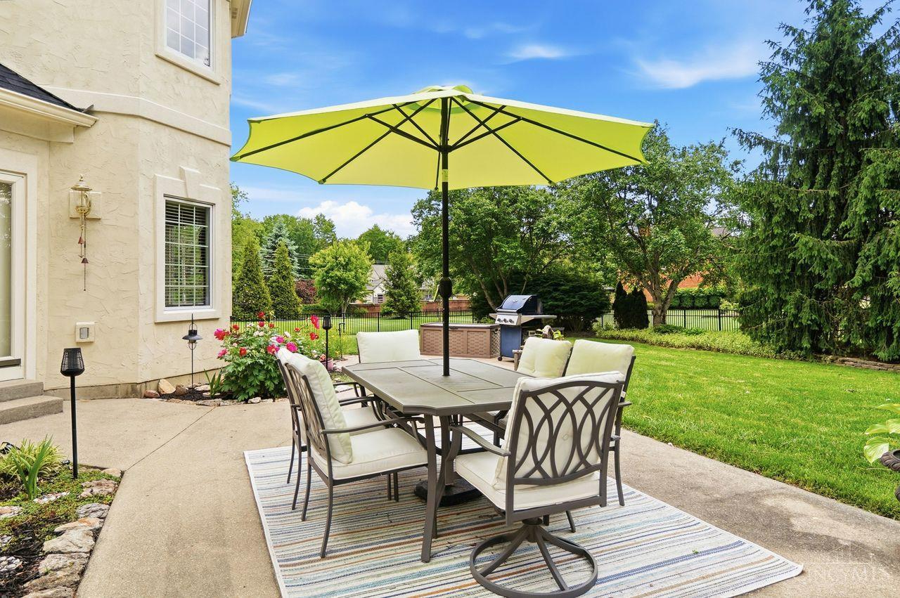 8623 Old Stone Court