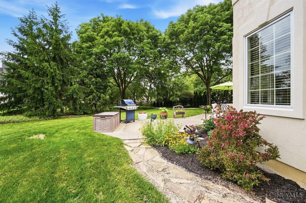 8623 Old Stone Court