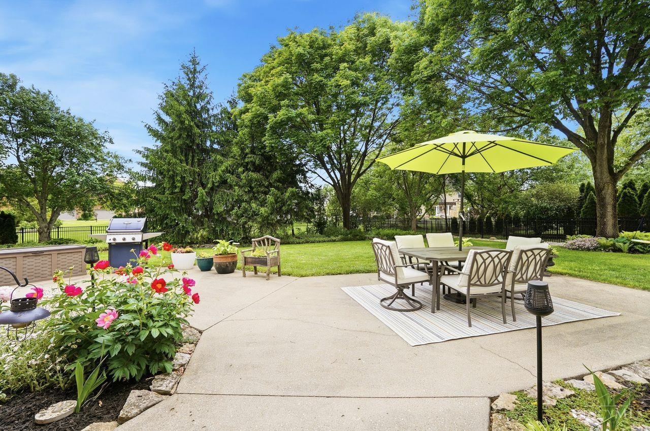 8623 Old Stone Court