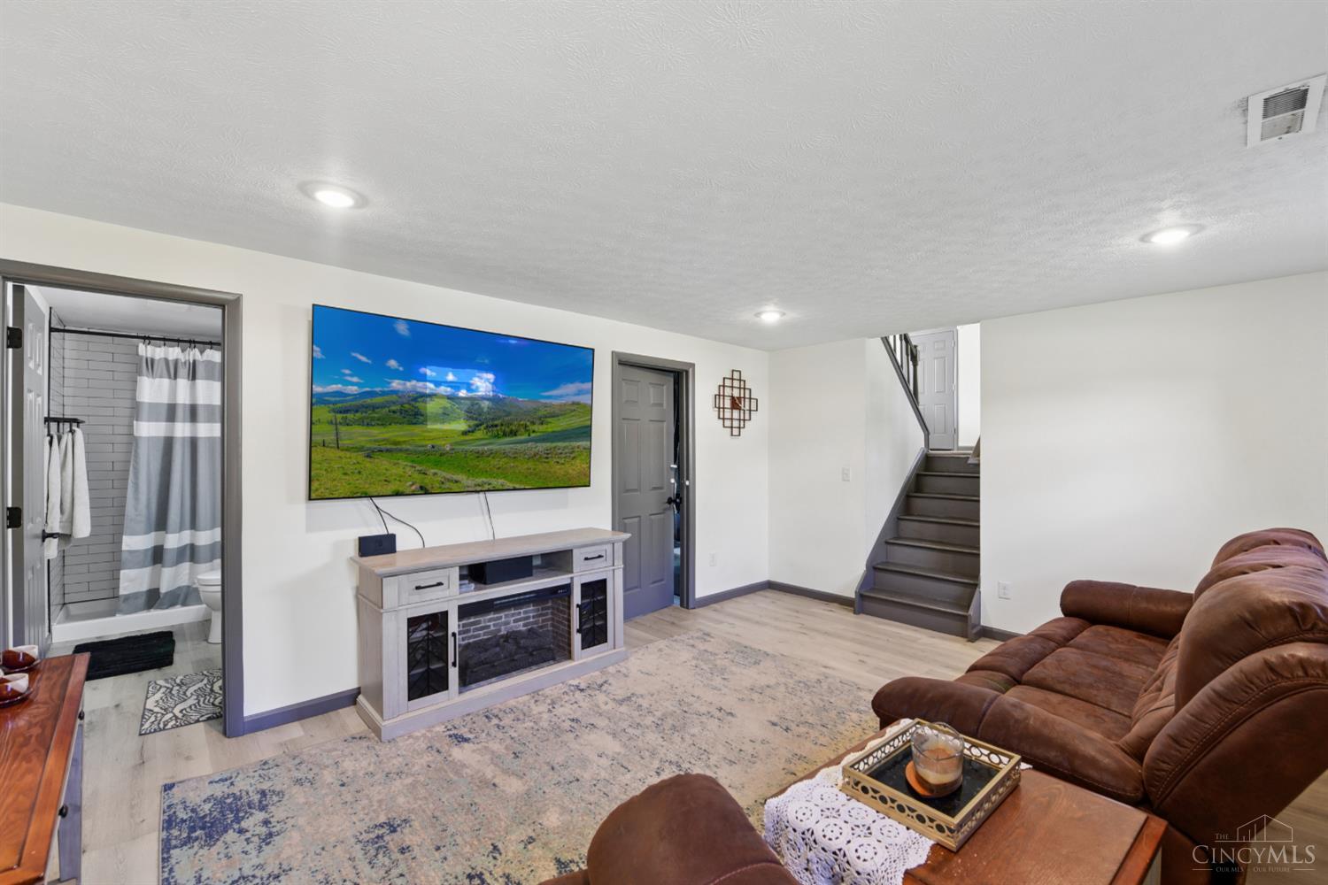 595 Deerfield Drive