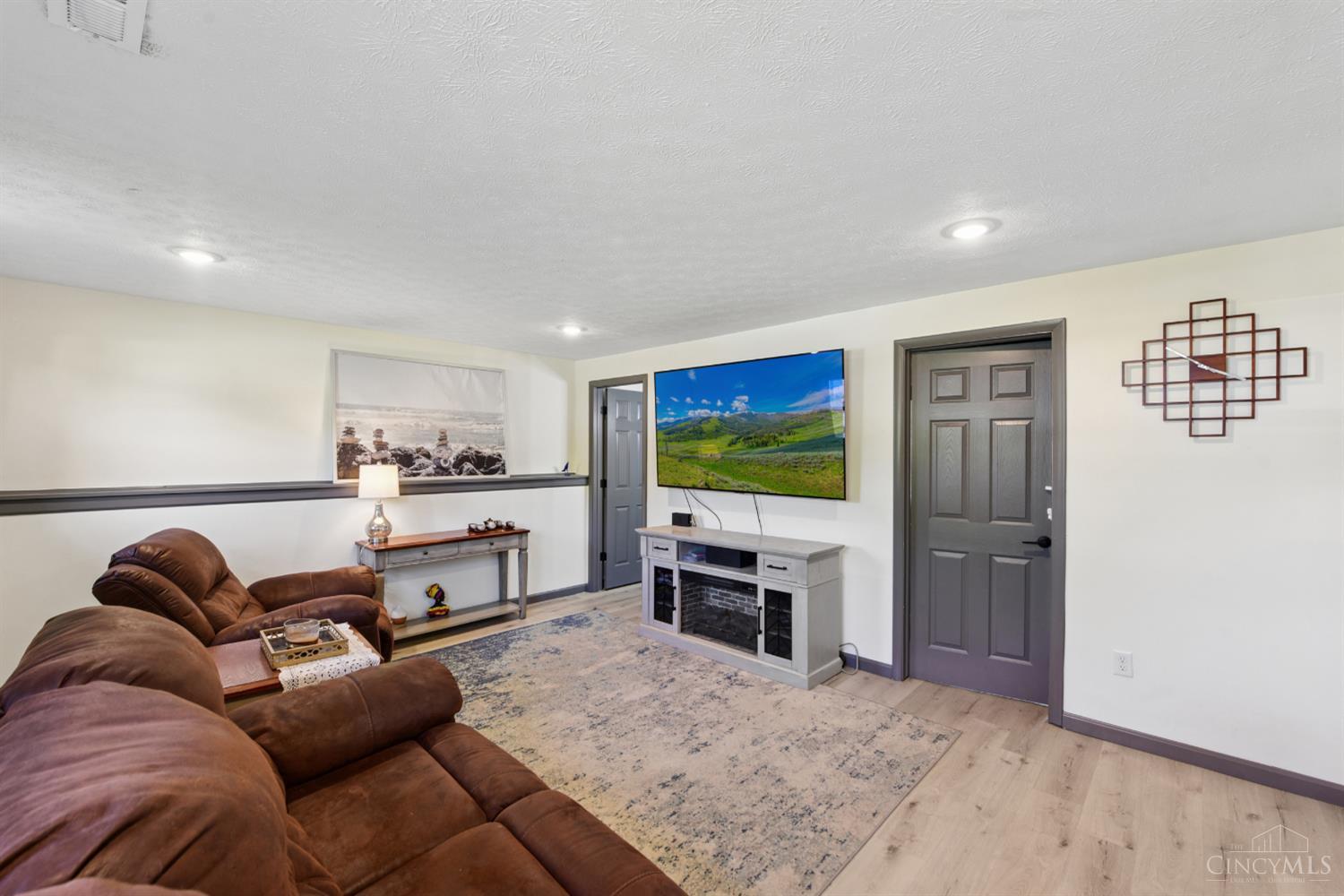 595 Deerfield Drive