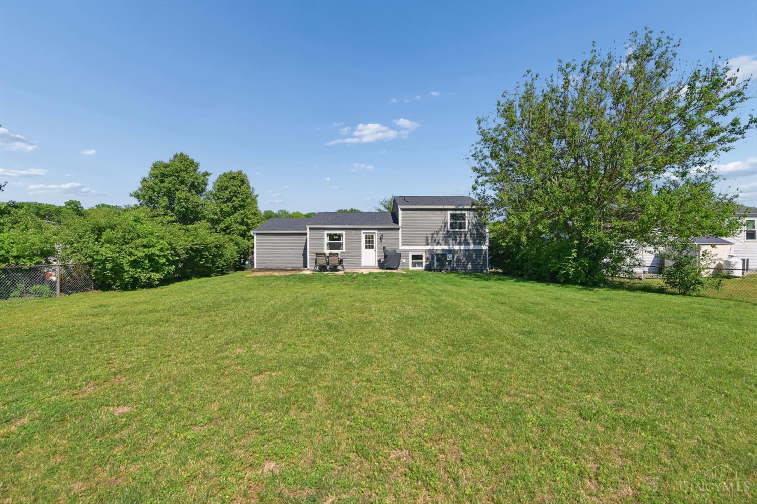 595 Deerfield Drive