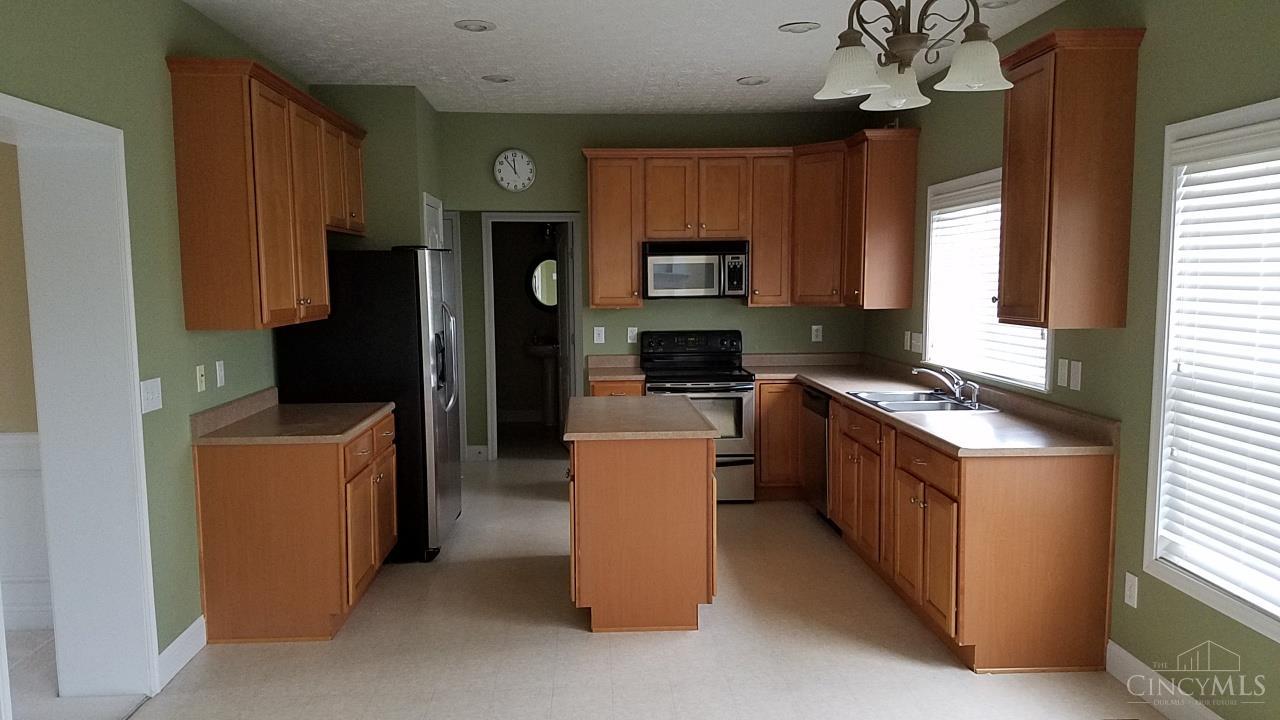 6173 Greenbrier Glen