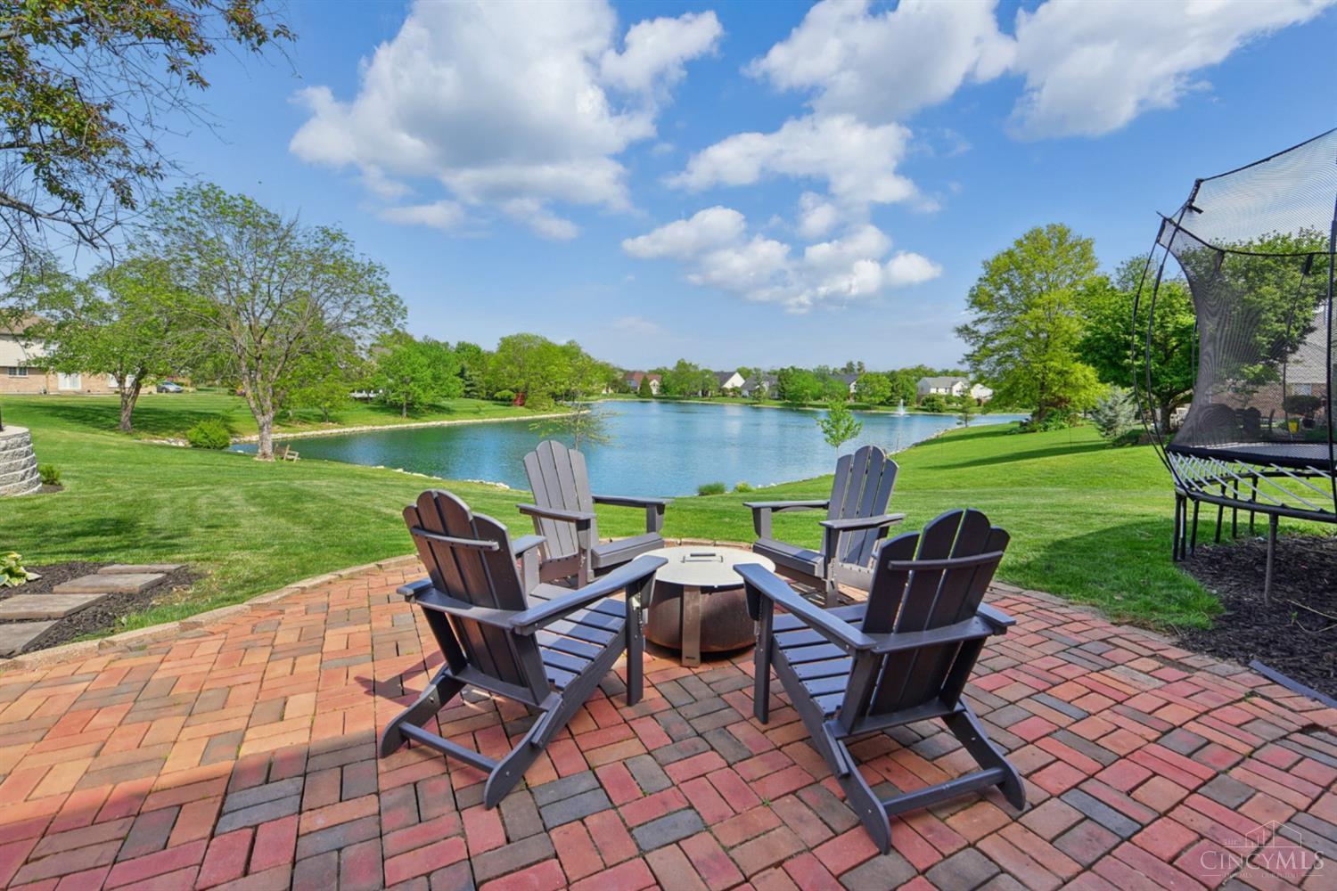 996 Paxton Lake Drive