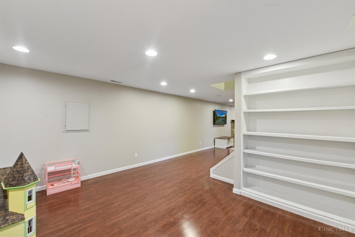 996 Paxton Lake Drive
