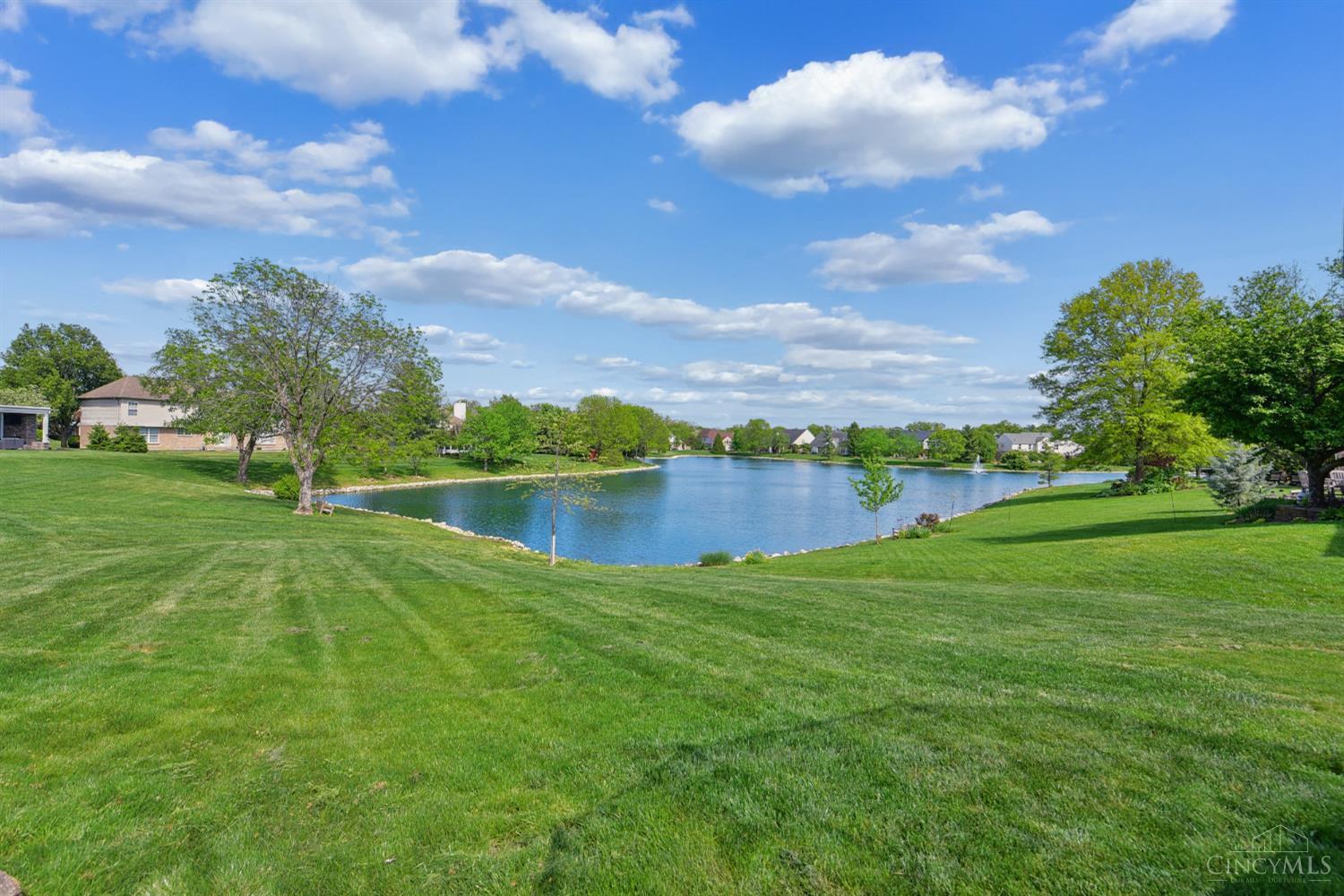 996 Paxton Lake Drive