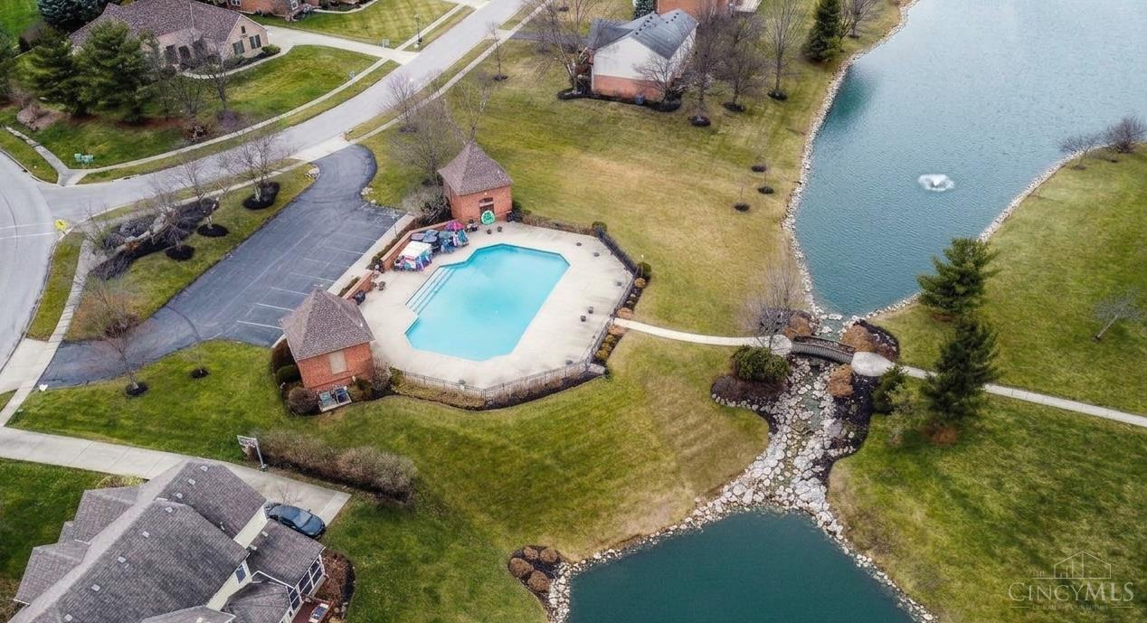 996 Paxton Lake Drive
