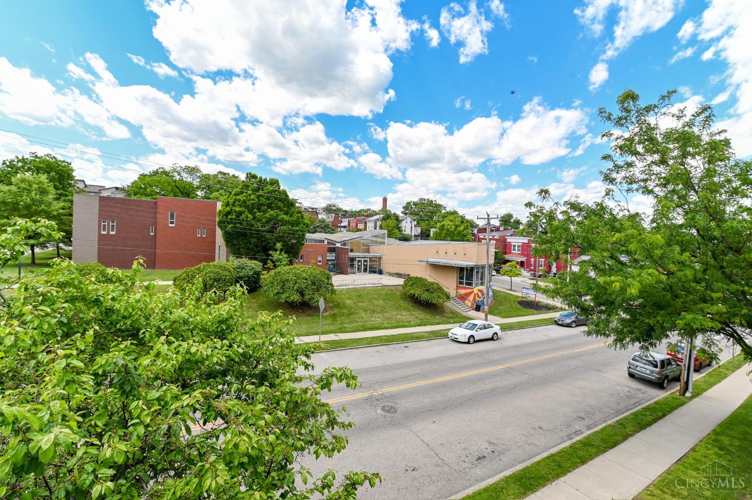 2822 Eden Avenue 5B