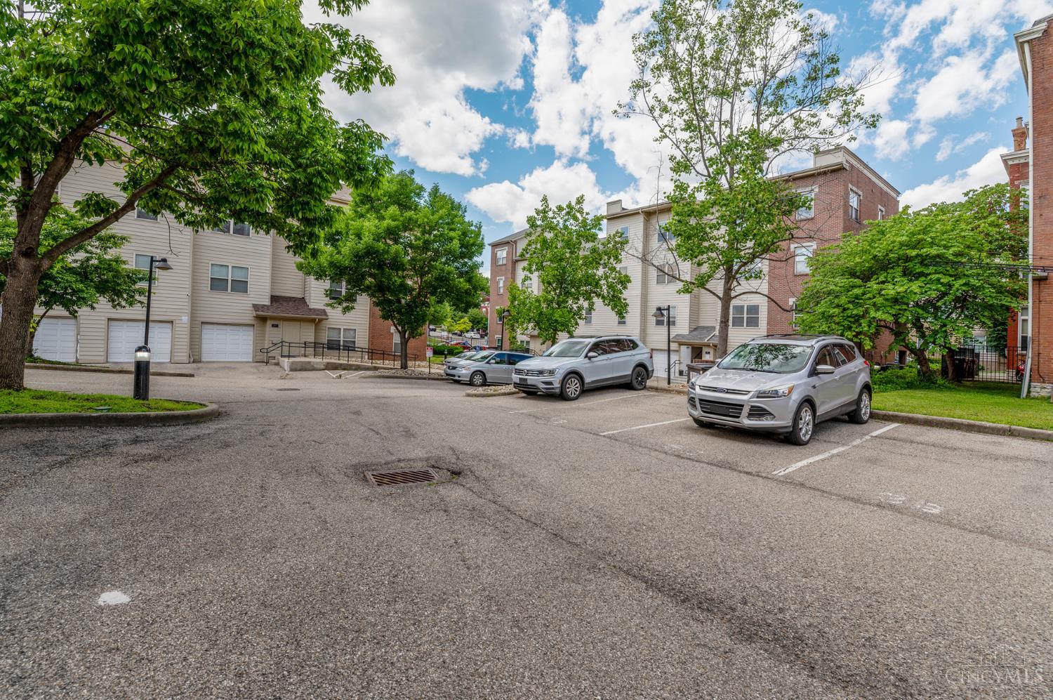 2822 Eden Avenue 5B
