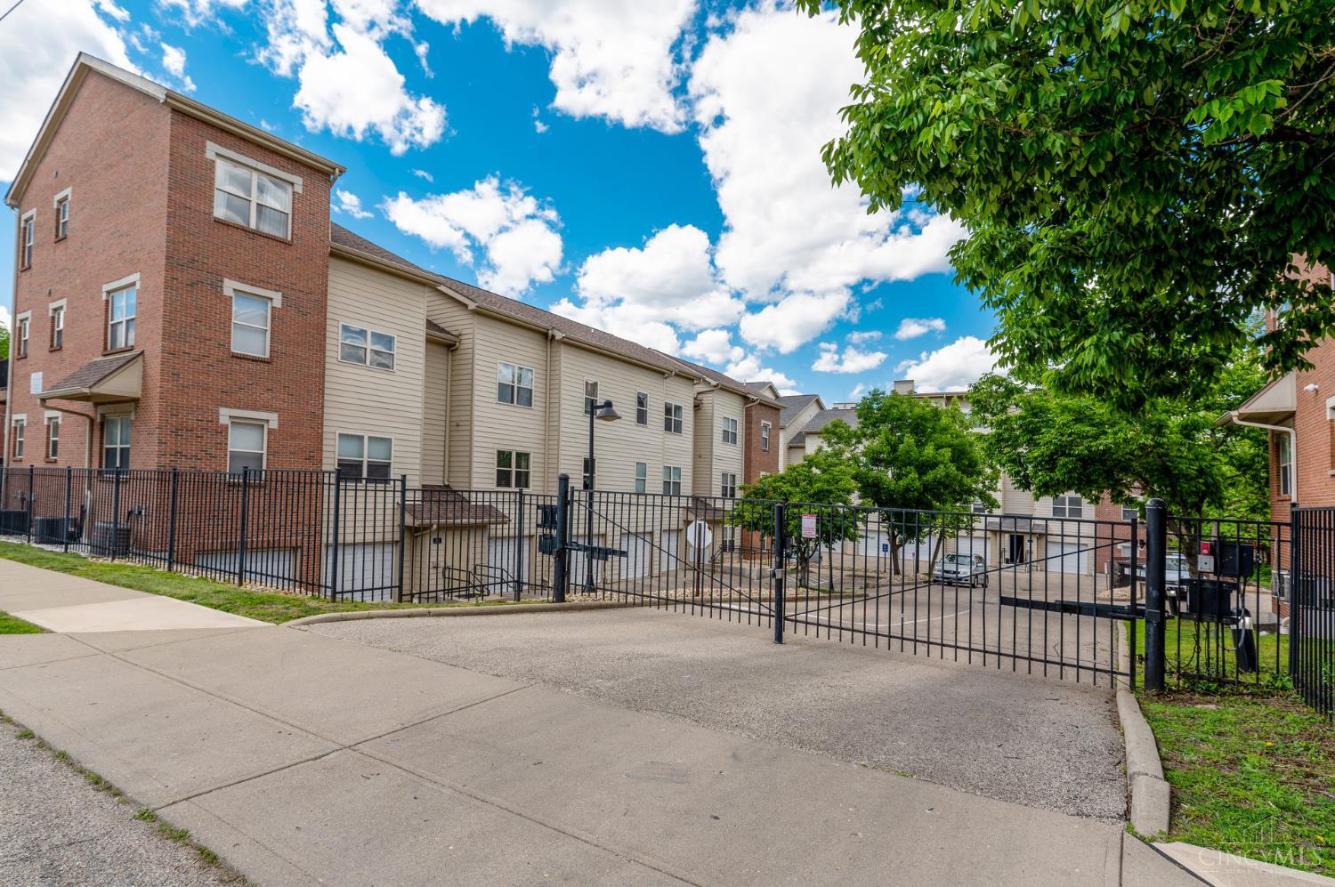 2822 Eden Avenue 5B