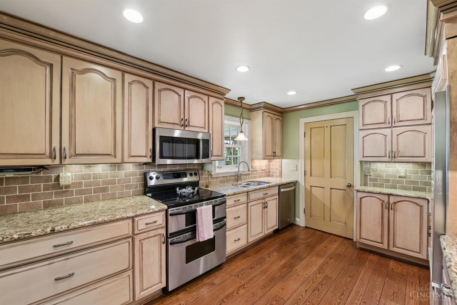 1211 Herschel Woods Lane