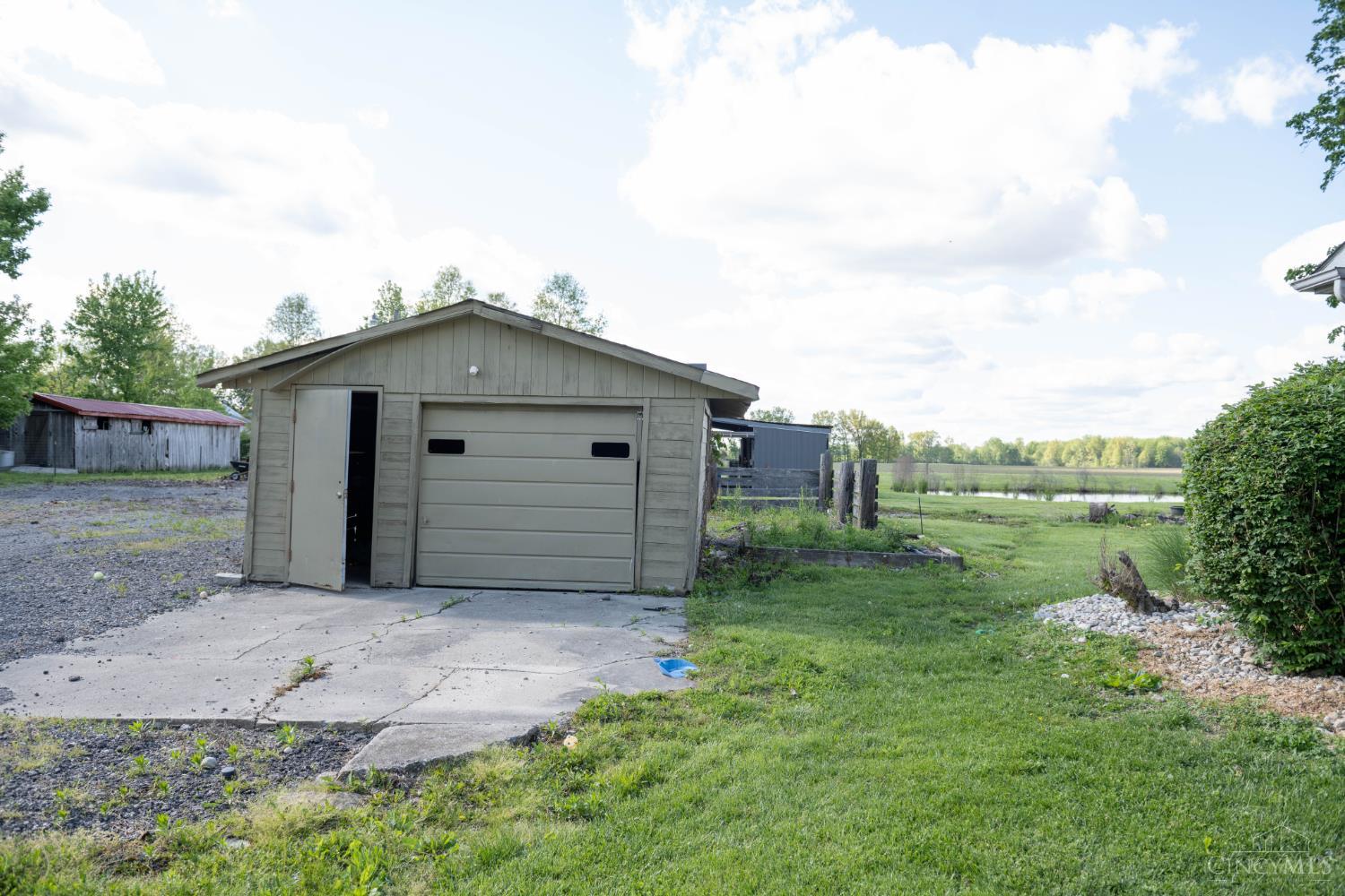 6231 Hunt Road