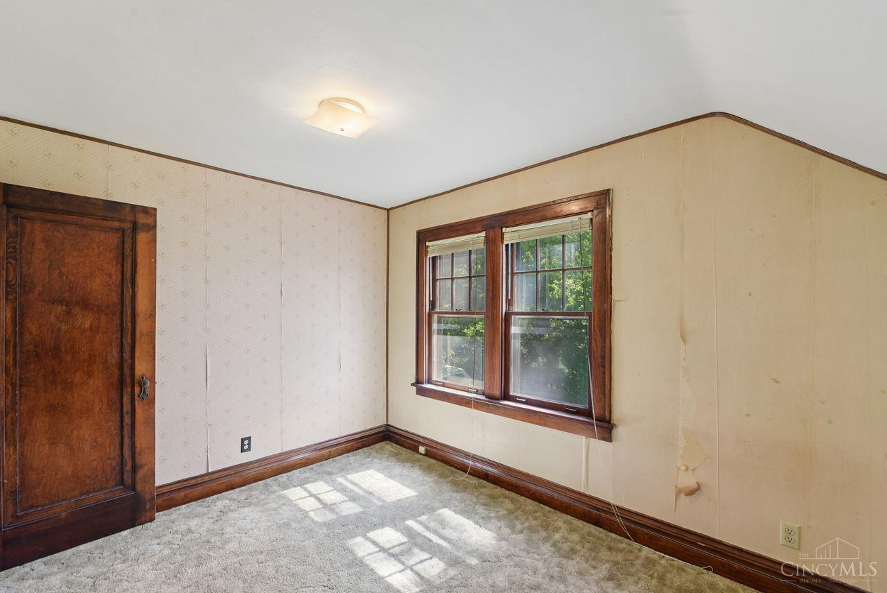 5636 River Road