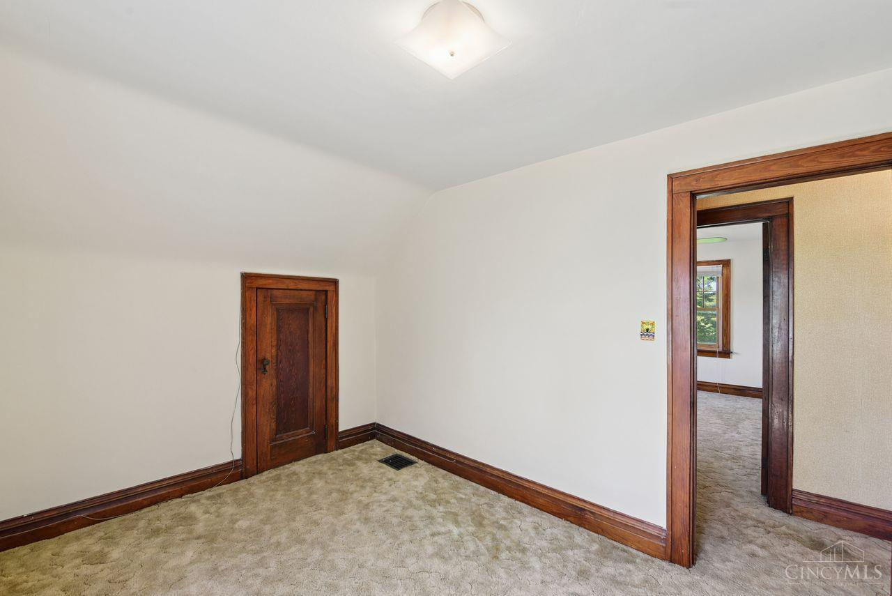 5636 River Road