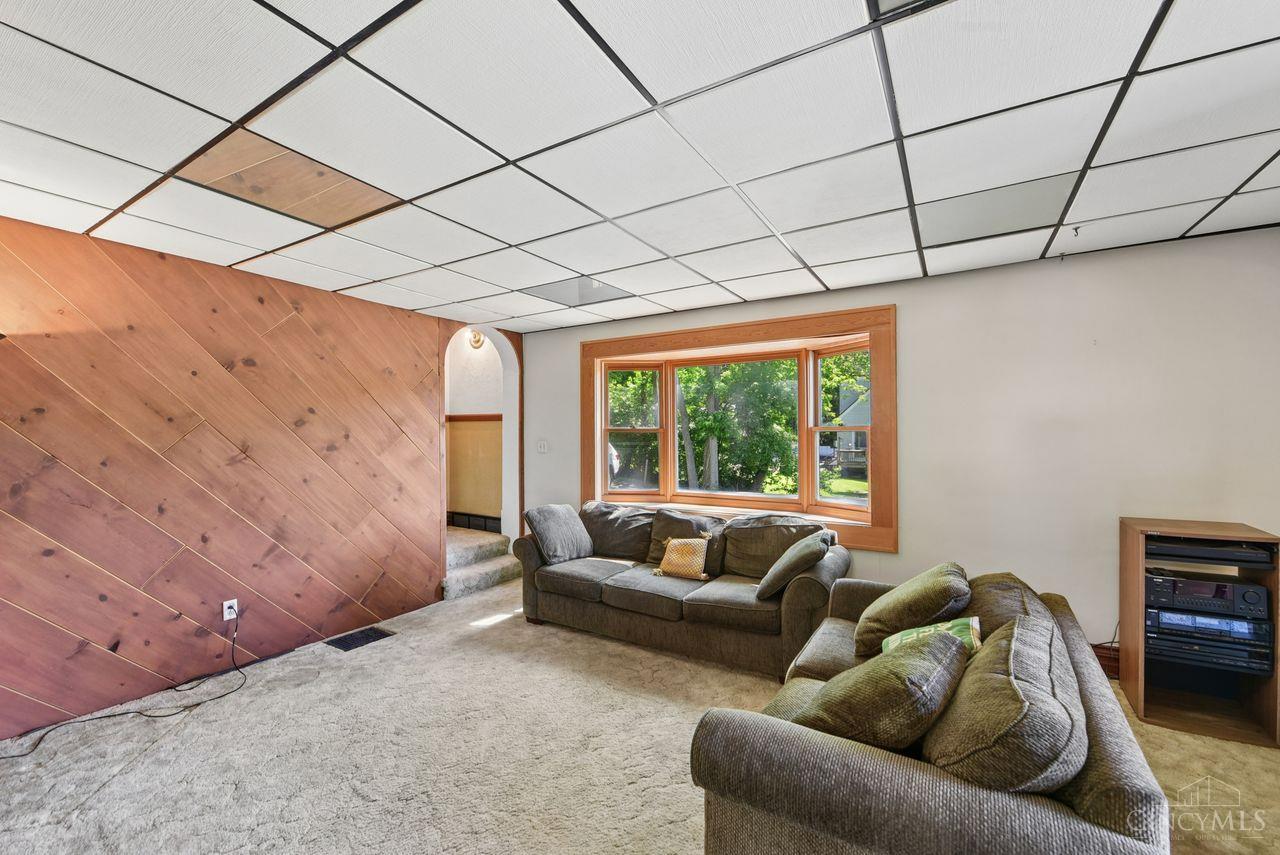 5636 River Road