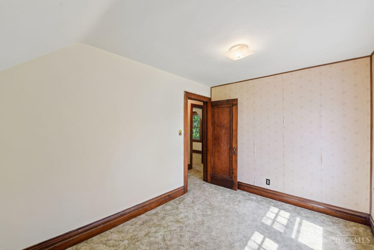 5636 River Road