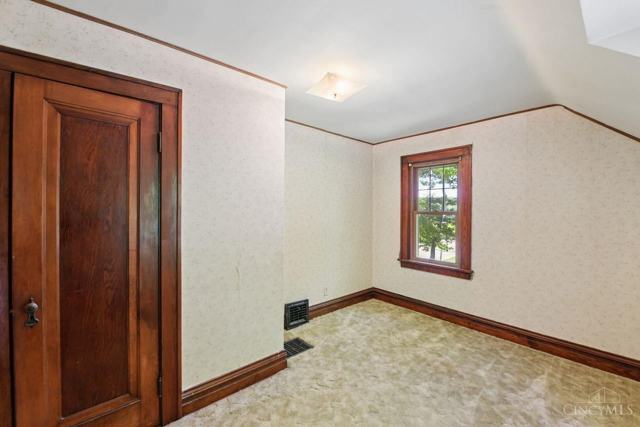 5636 River Road