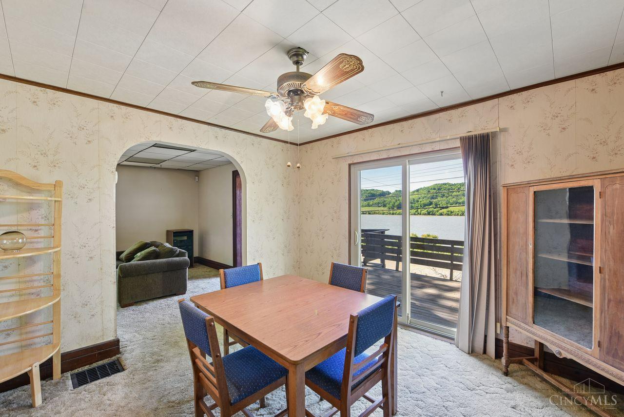 5636 River Road