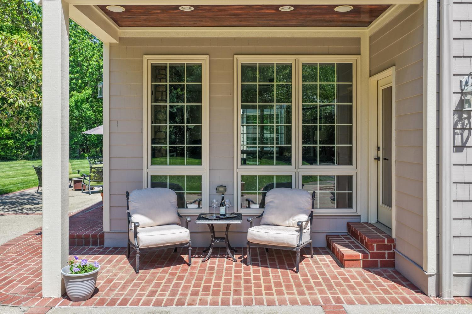 6155 Hunters Trail