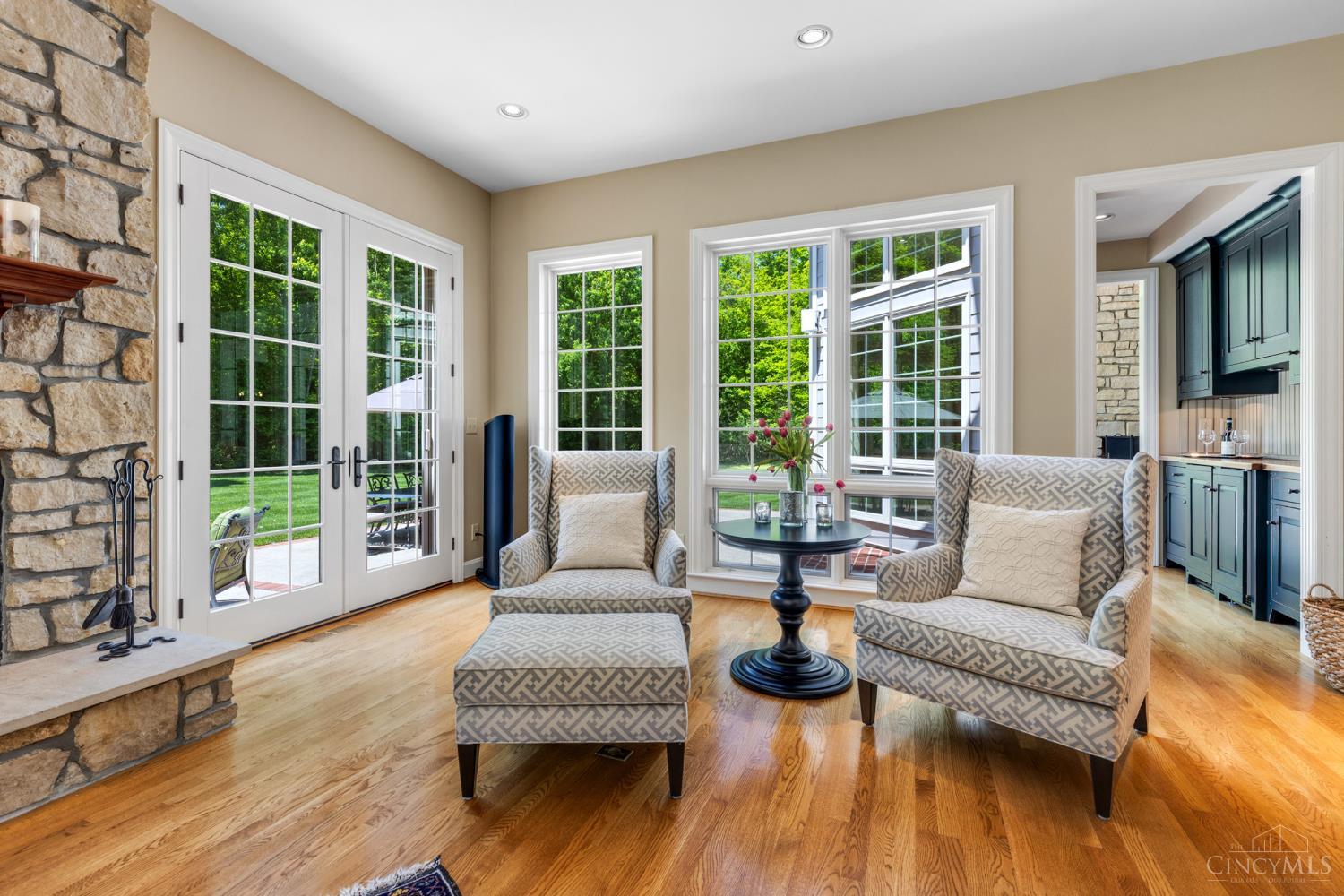 6155 Hunters Trail