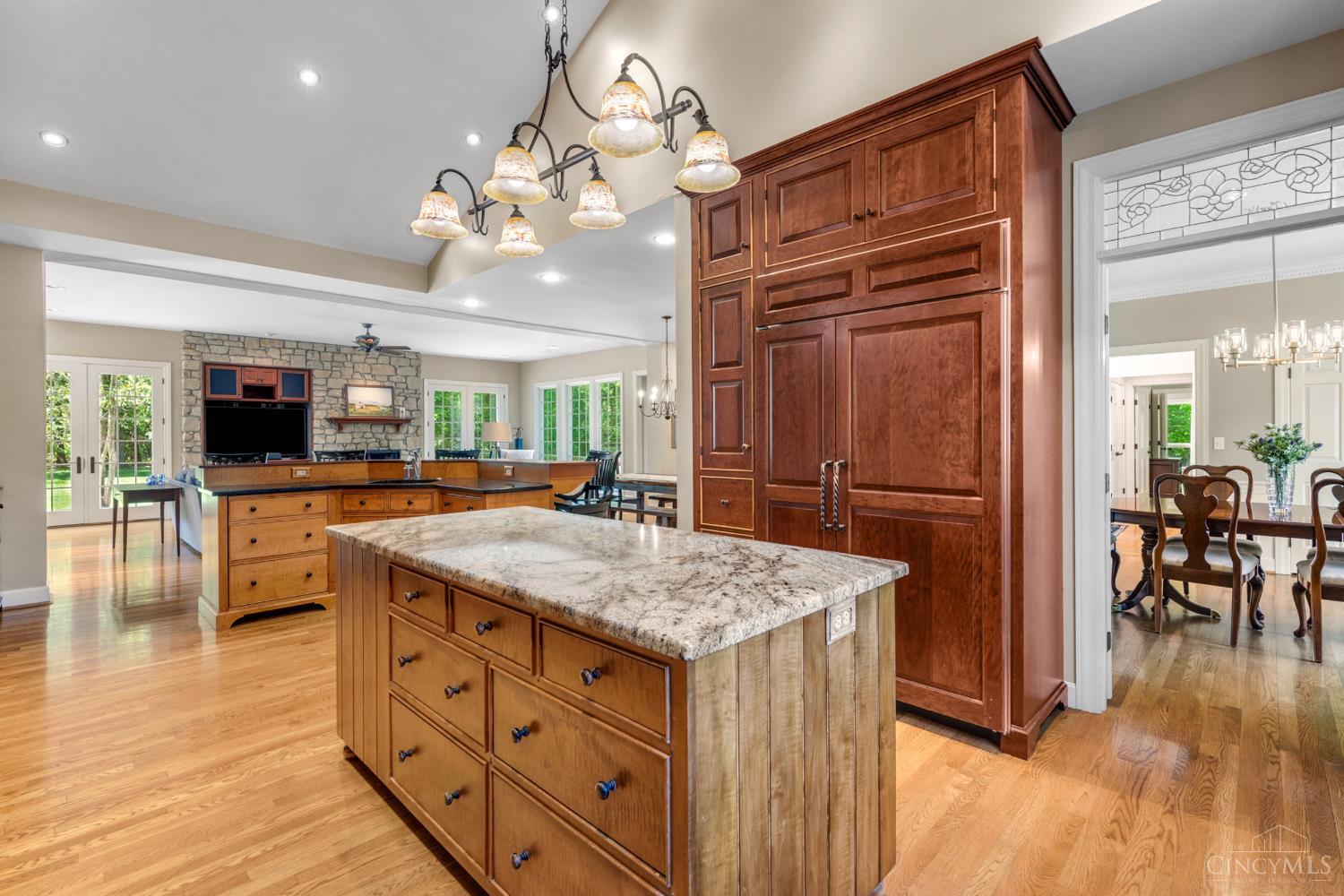 6155 Hunters Trail