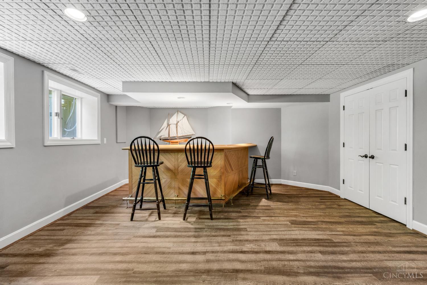 6155 Hunters Trail