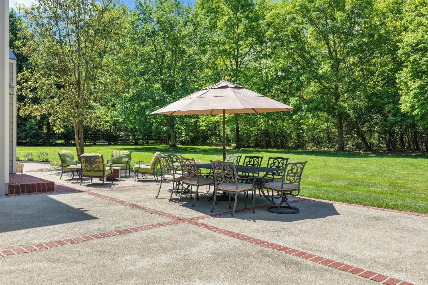 6155 Hunters Trail