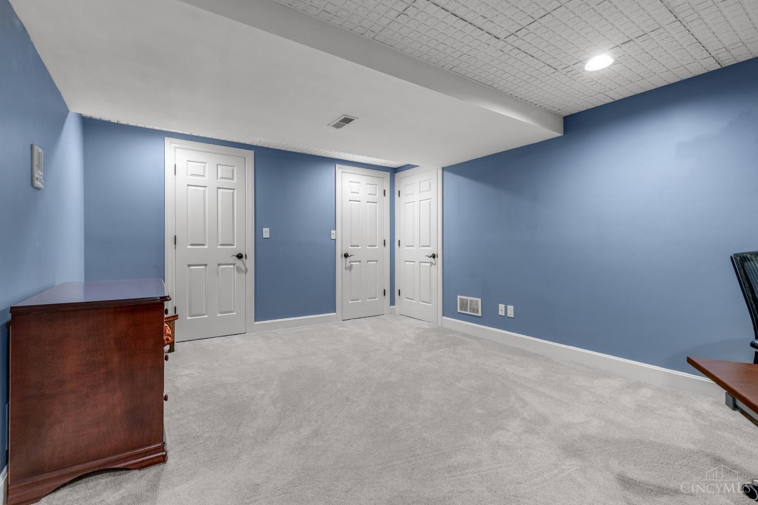 6155 Hunters Trail