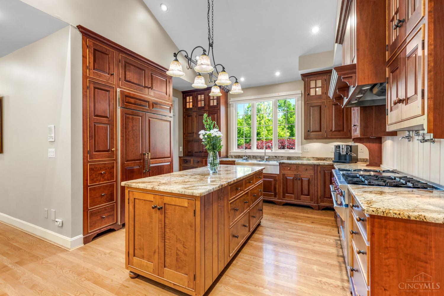 6155 Hunters Trail