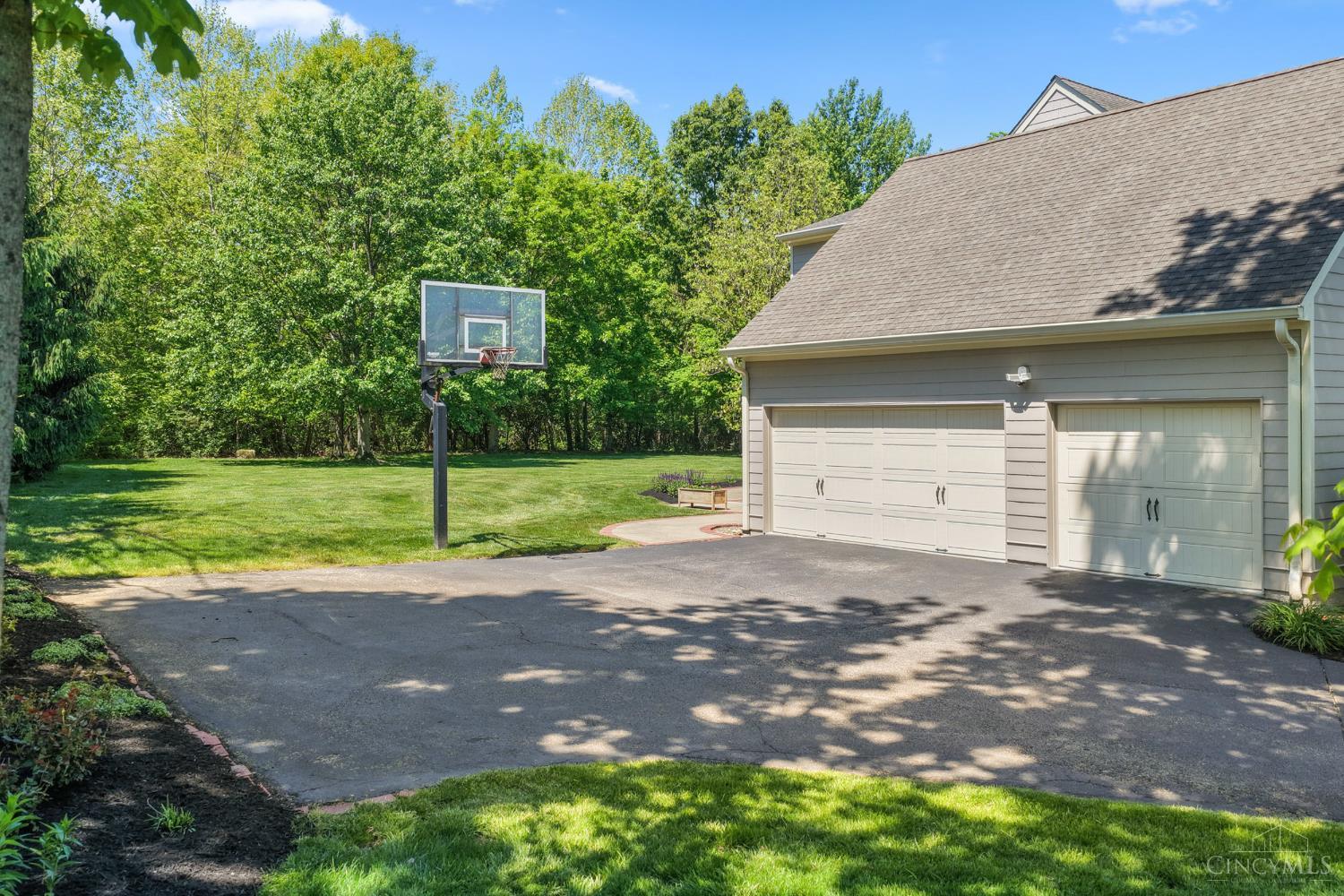 6155 Hunters Trail