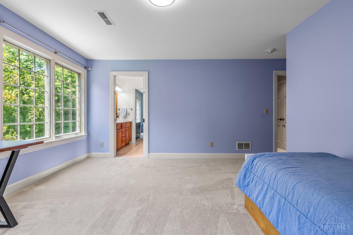 6155 Hunters Trail