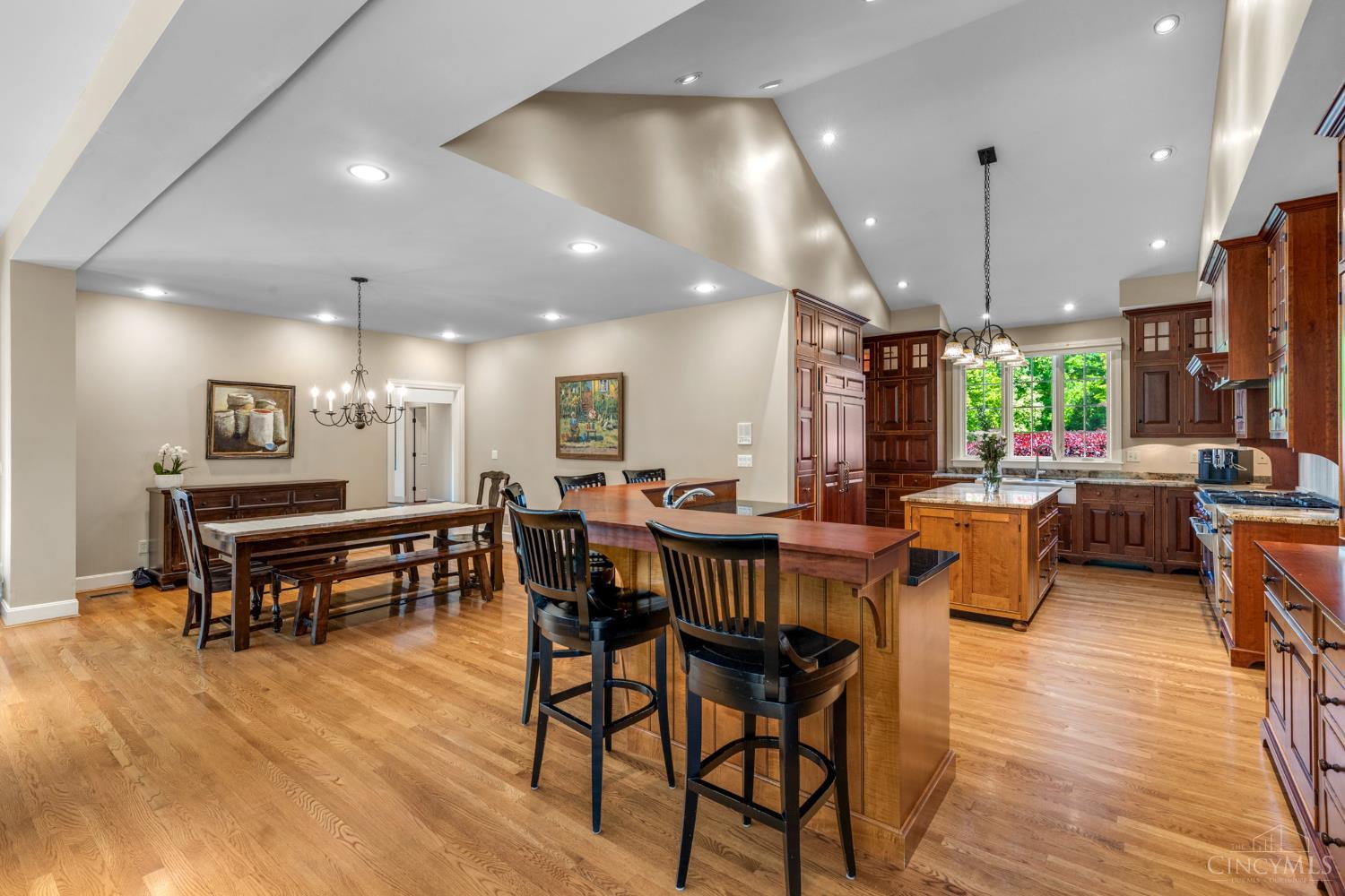 6155 Hunters Trail