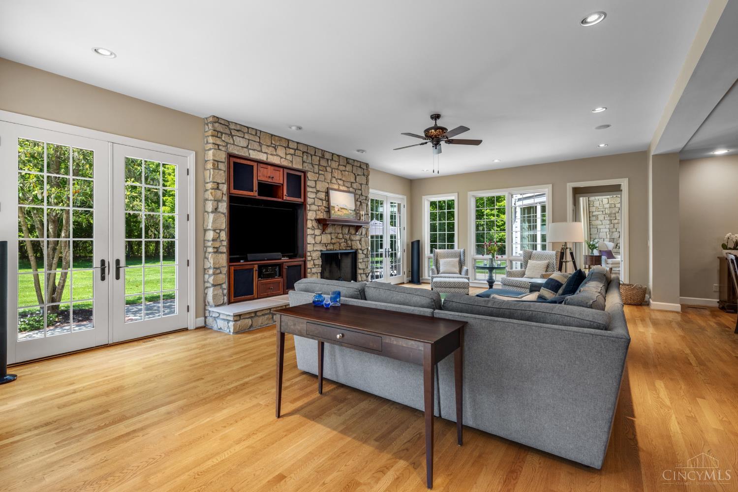 6155 Hunters Trail