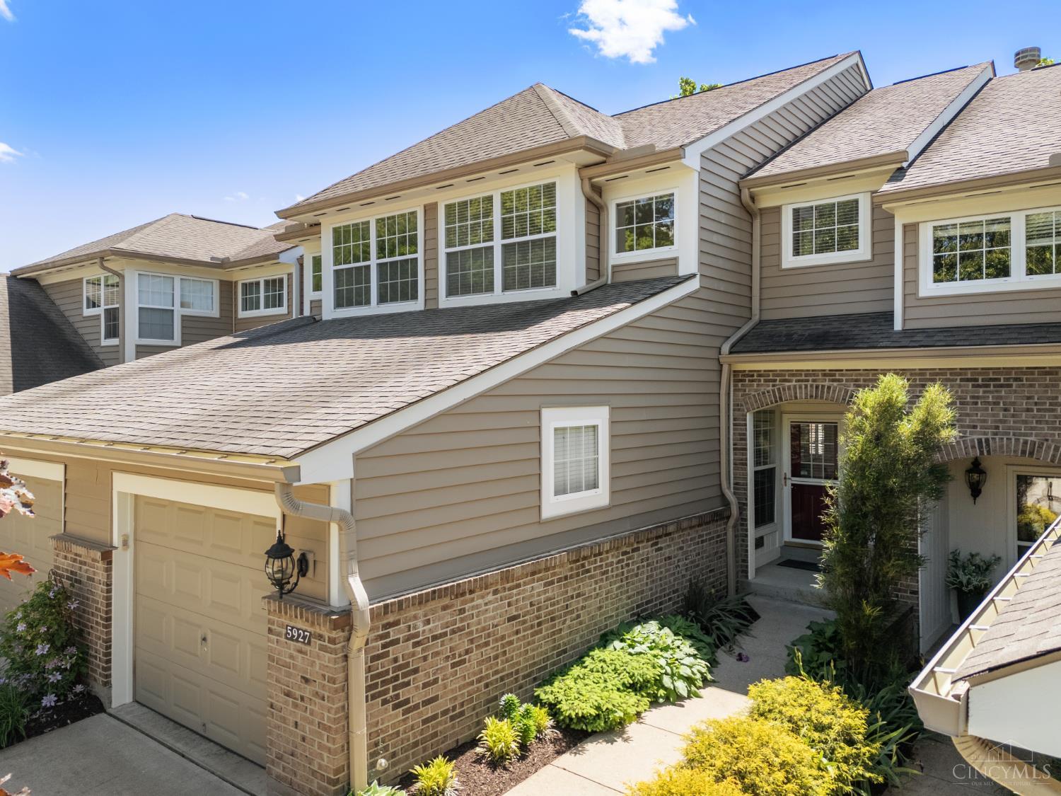 5927 Castlewood 4