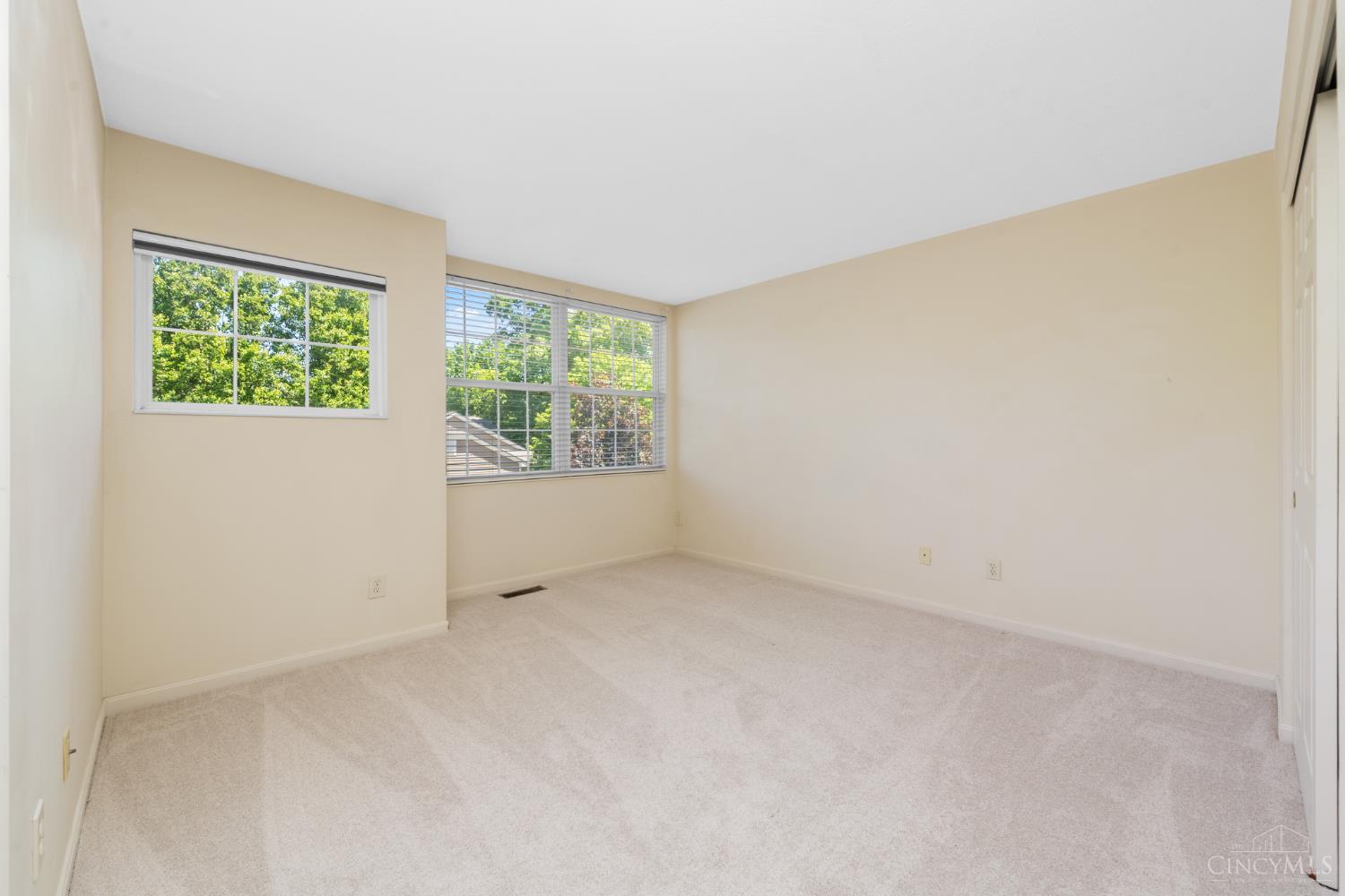 5927 Castlewood 4