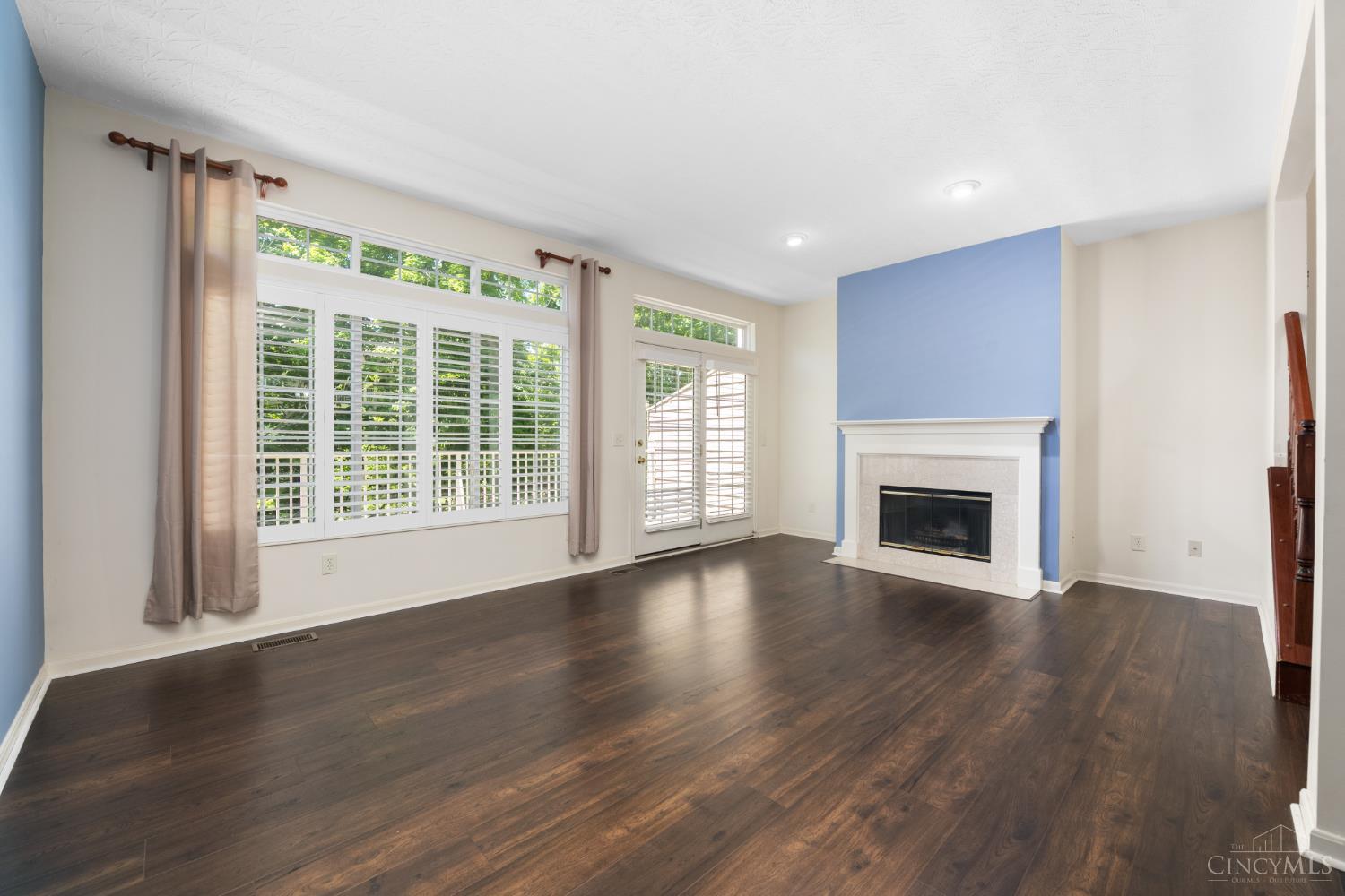 5927 Castlewood 4
