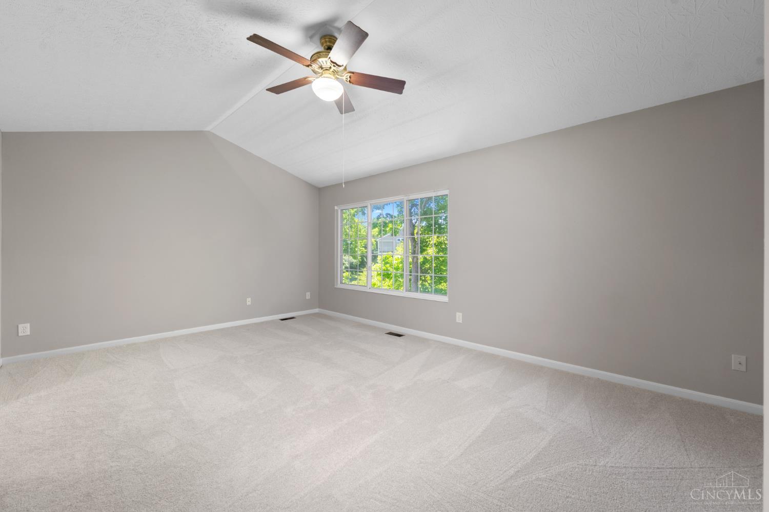 5927 Castlewood 4