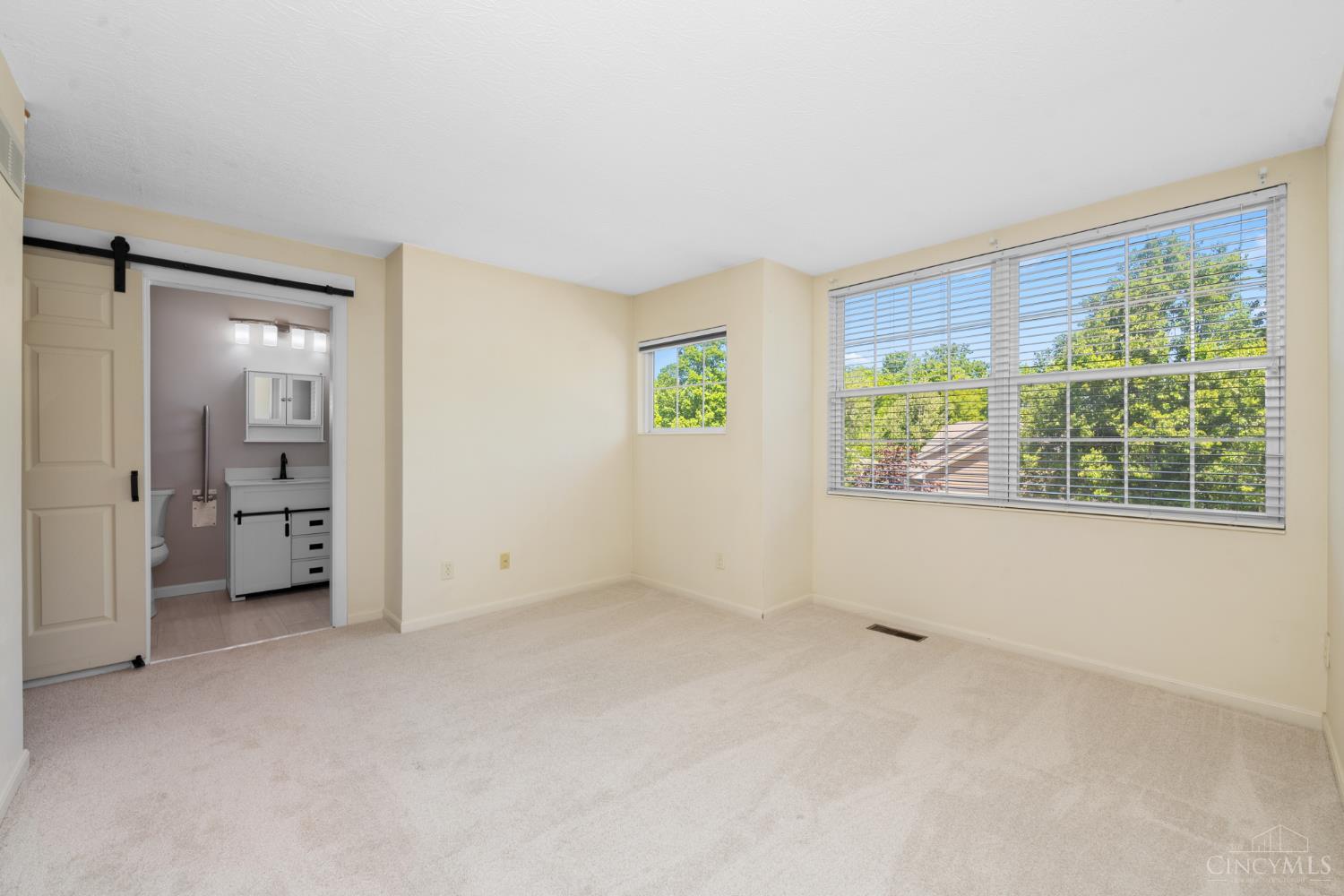 5927 Castlewood 4