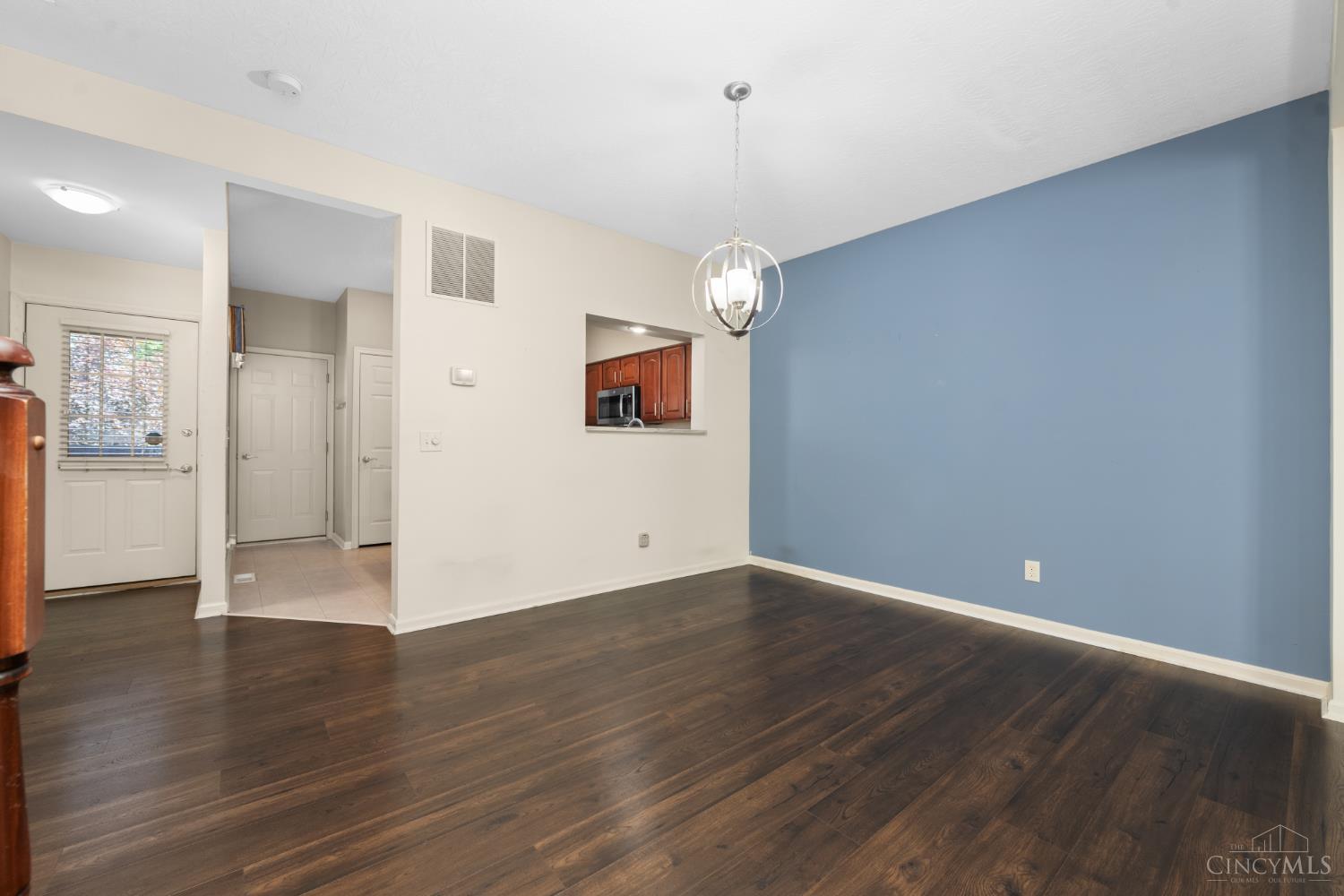 5927 Castlewood 4