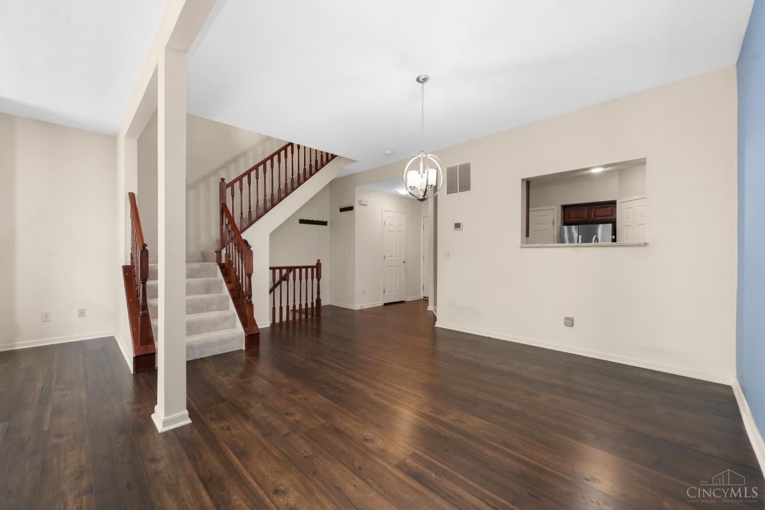 5927 Castlewood 4